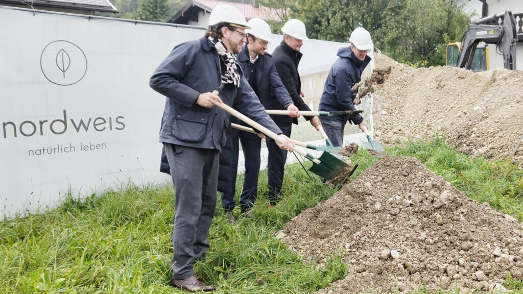 wohnanlage-schoettlkar-mittenwald-neubau-spatenstich-1080 Foto vom Spatenstich der Wohnanlage Schöttlkar